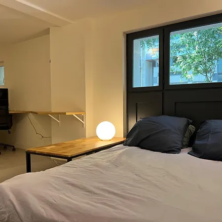 Etage Meynadier Homestay Paris